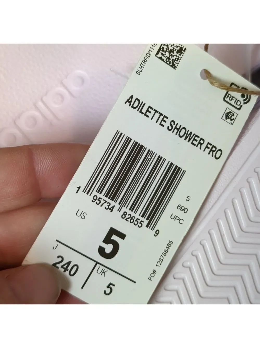 Adidas adilette frozen II shower slides